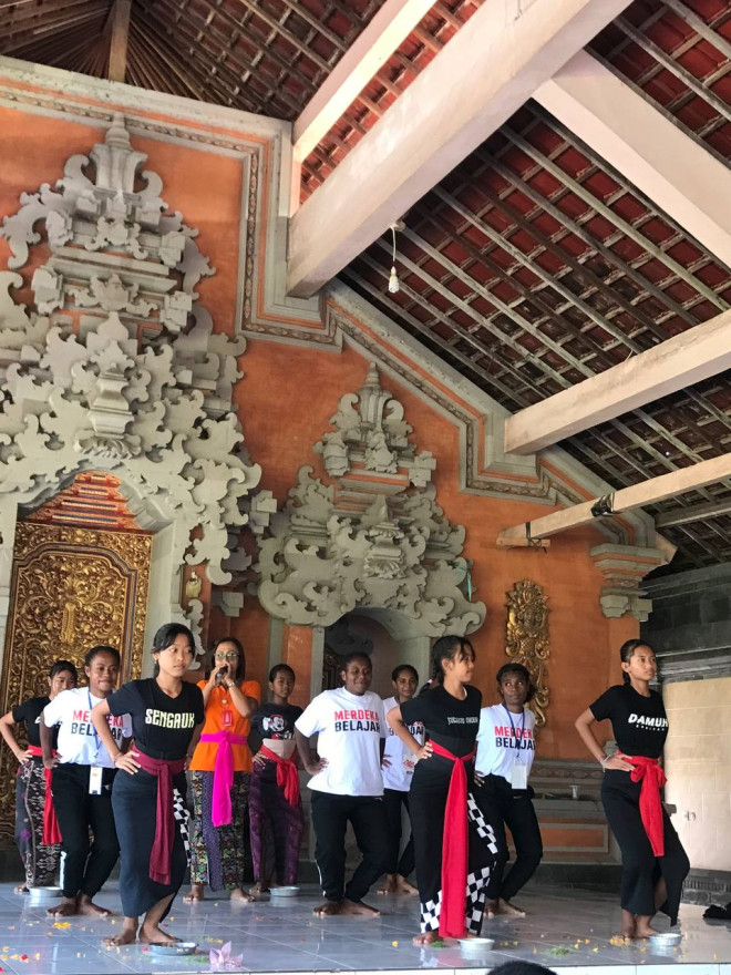 PARTISIPASI MAHASISWA KKN NUSANTARA III KELOMPOK 36 DALAM ACARA MASA ORIENTASI SISWA ADEM PAPUA
